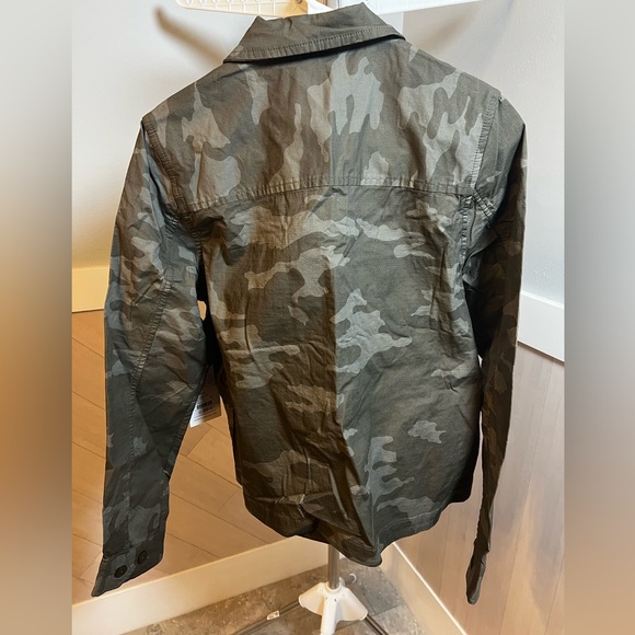 Vuori Ripstop Oregano Camouflage Military Jacket - Picture 4 of 6